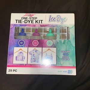 One step tie-dye kit